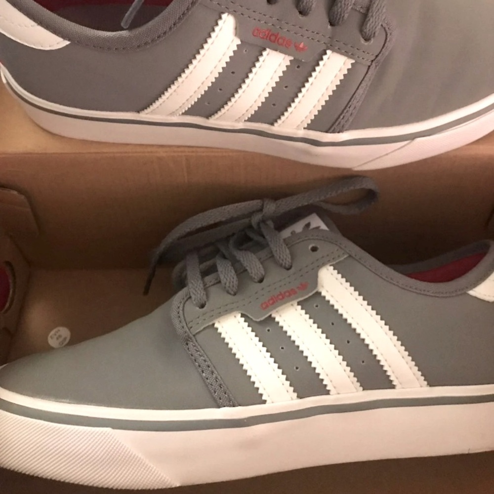ADIDAS SEELEY J -w/Box